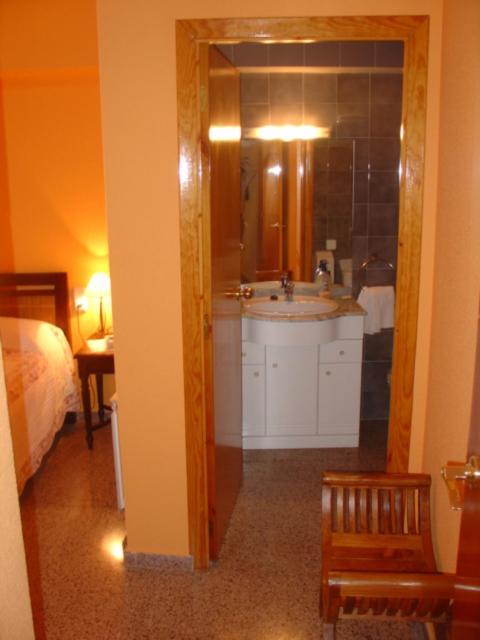 Hostal Restaurante Arasa Santa Bárbara Exteriör bild